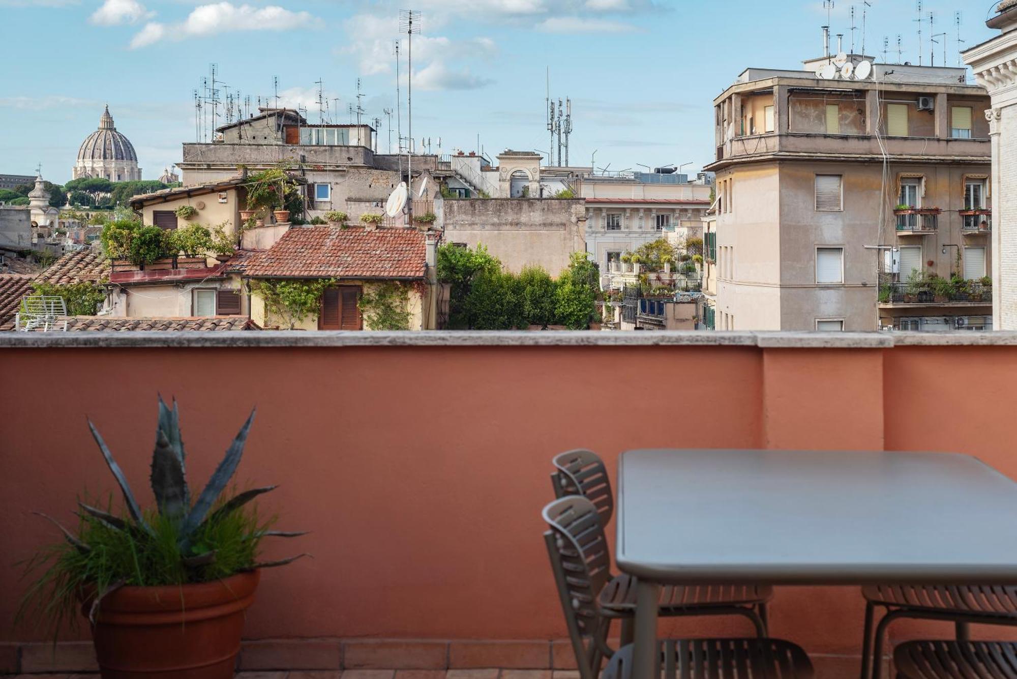 Apartment With Terrace In Via Del Pellegrino - Fromhometoโรม ภายนอก รูปภาพ