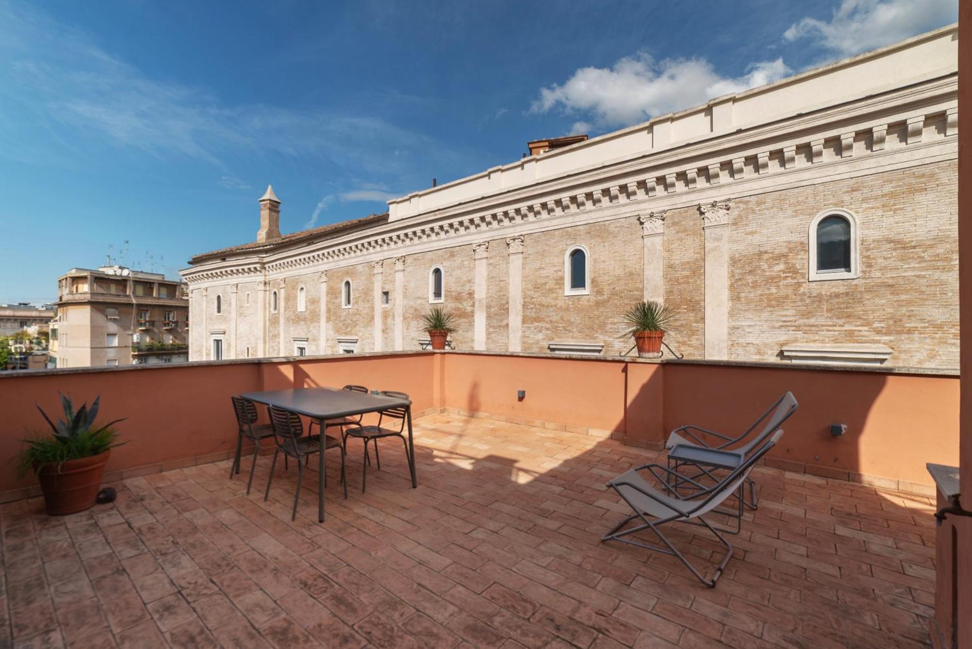 Apartment With Terrace In Via Del Pellegrino - Fromhometoโรม ภายนอก รูปภาพ
